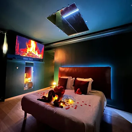 Mieuxqualhotel Jacuzzi Privatif Velvet Desire 아파트