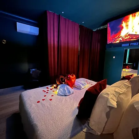 Mieuxqualhotel Jacuzzi Privatif Velvet Desire Apartamento