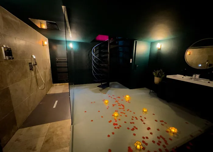 Mieuxqualhotel Jacuzzi Privatif Velvet Desire