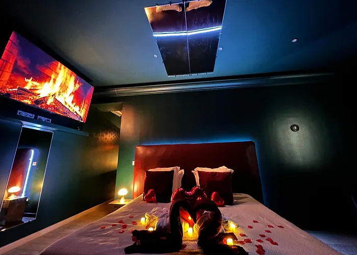 Mieuxqualhotel Jacuzzi Privatif Velvet Desire 4*