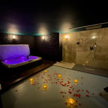 Διαμέρισμα Mieuxqualhotel Jacuzzi Privatif Velvet Desire 4*