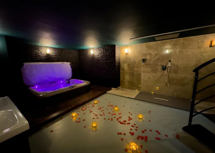Lejlighed Mieuxqualhotel Jacuzzi Privatif Velvet Desire 4*